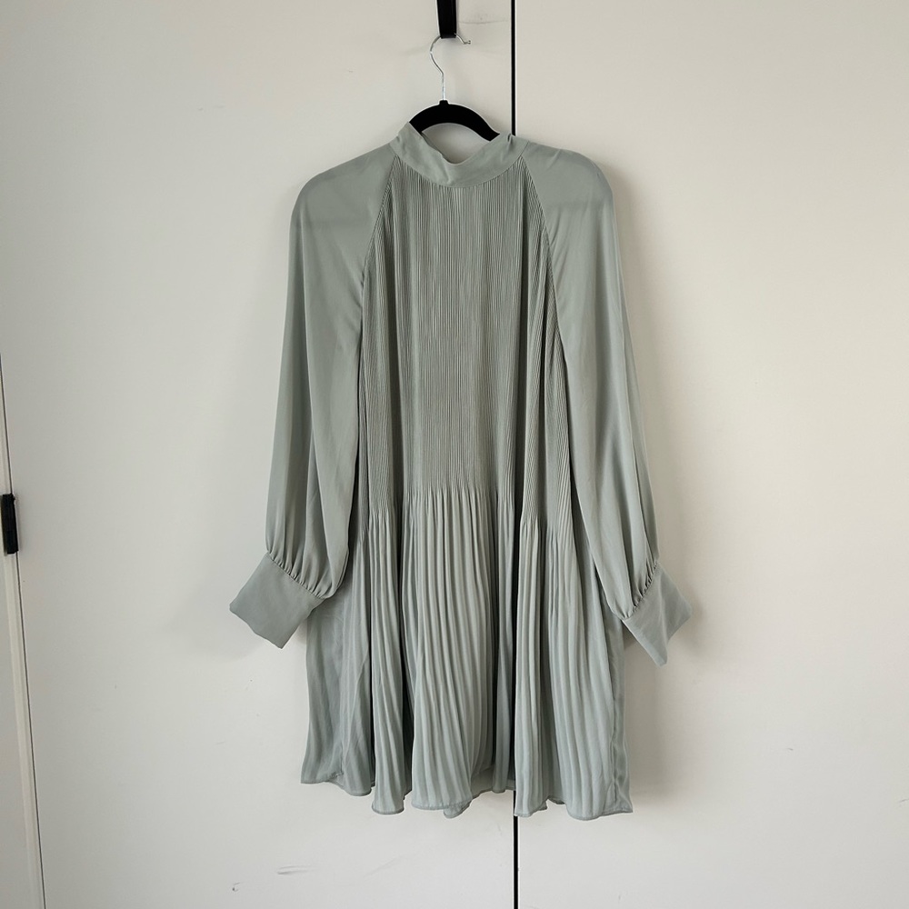 H&M Pleated Dress size large